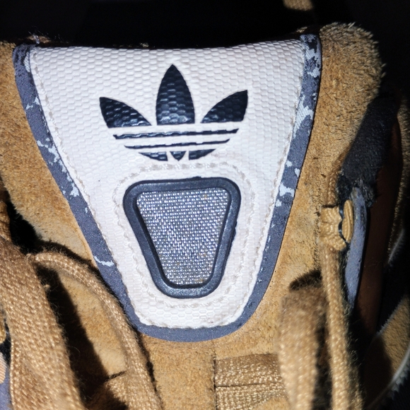 2007 Adidas Goodyear Racer Low Tan And Black Size 8 - Picture 10 of 13